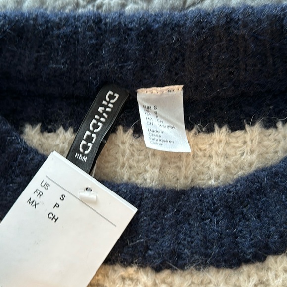 NWT H&M Oversized Rib-knit Sweater - Picture 3 of 4